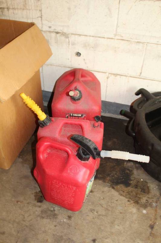 lot 280 image: Lot of (3) 2.5-Gallon, 5-Gallon Plastic Gasoline Cans