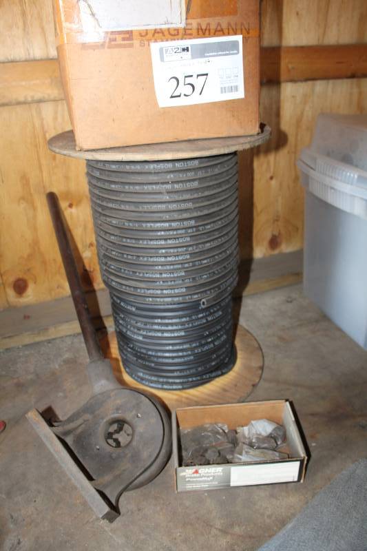 lot 257 image: Bosflex 516in. 200 PSI Air Hose, Hose Crimper