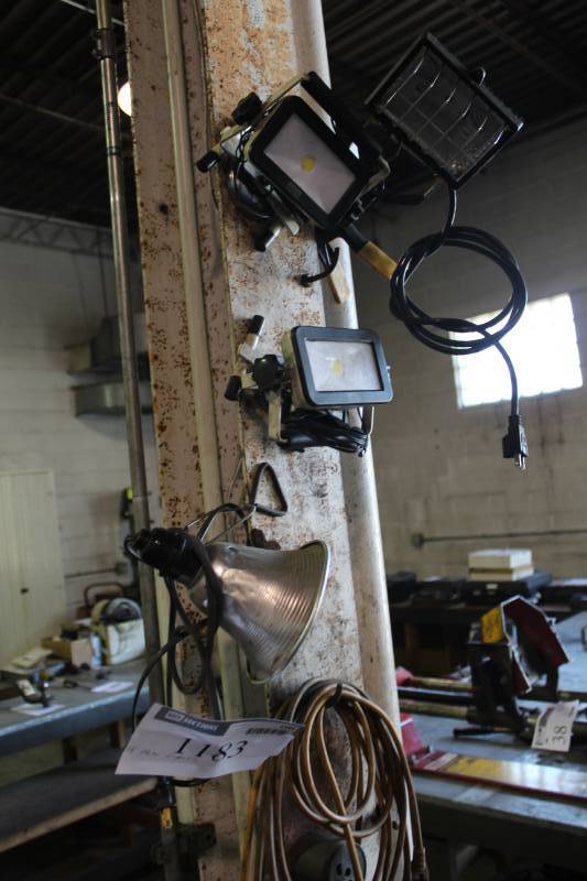 lot 1183 image: Lot of (4) Shop Work Lights