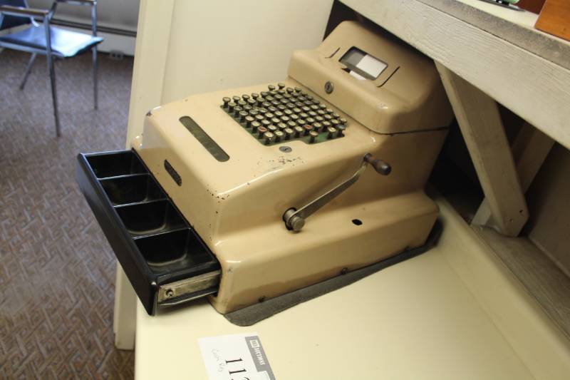 lot 1127 image: McCaskey Cash Register with Key