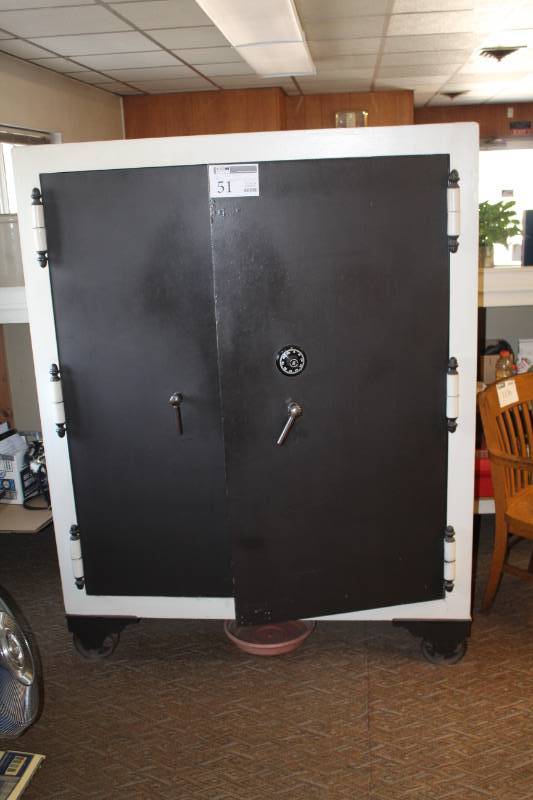 lot 51 image: The National Safe & Lock Co. Floor Safe
