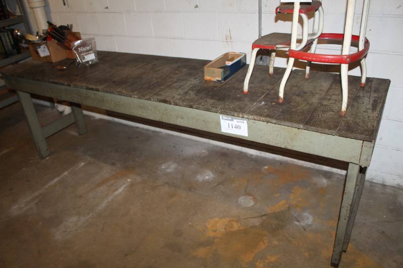 lot 1140 image: Wood Shop Table
