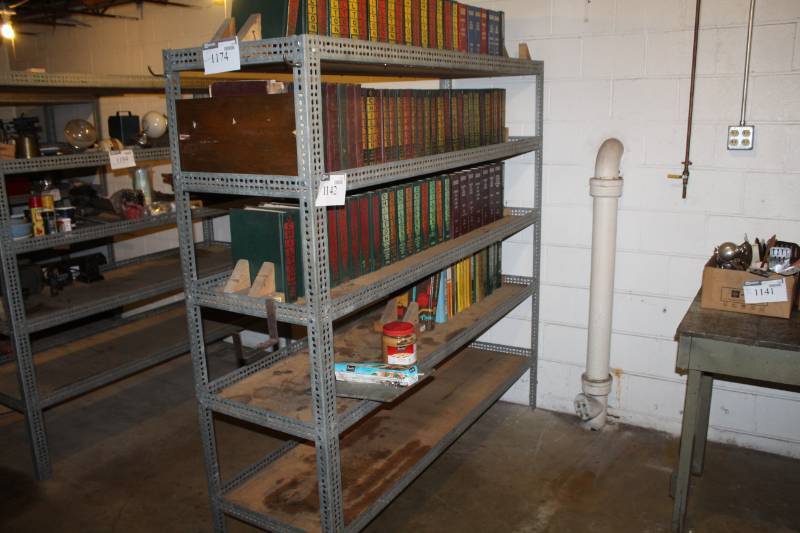 lot 1174 image: 5-Shelf Pallet Racking