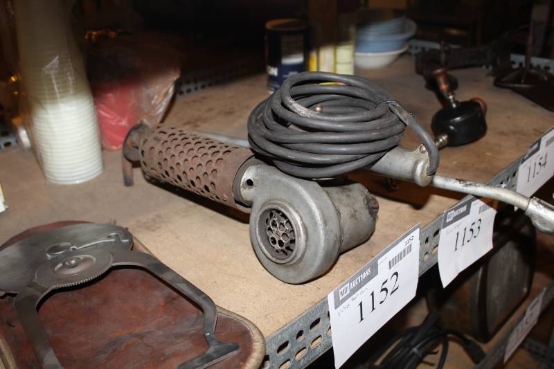 lot 1152 image: Vintage Heat Gun with Hoses