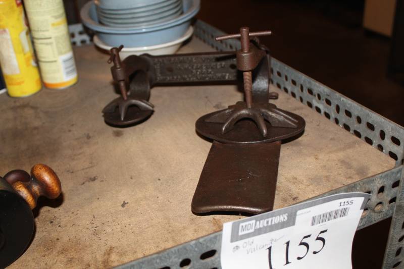 lot 1155 image: Vintage Tire Vulcanizer