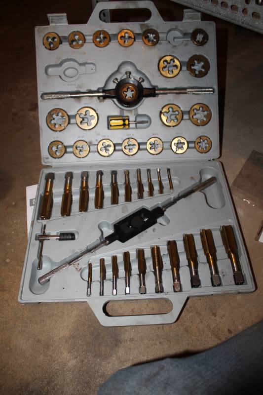 lot 1170 image: 44-Piece Tap and Die Set Metric