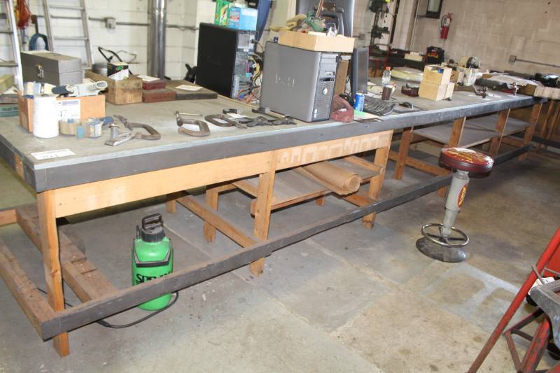 lot 294 image: Metal Top Shop Work Bench