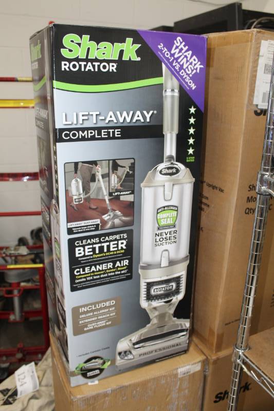 lot 85 image: Shark Rotator Lift-Away Complete Upright Vacuum
