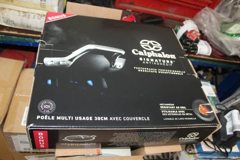 lot 92 image: Calphalon Contemporary 12in. Everyday Pan & Cover Sear Nonstick