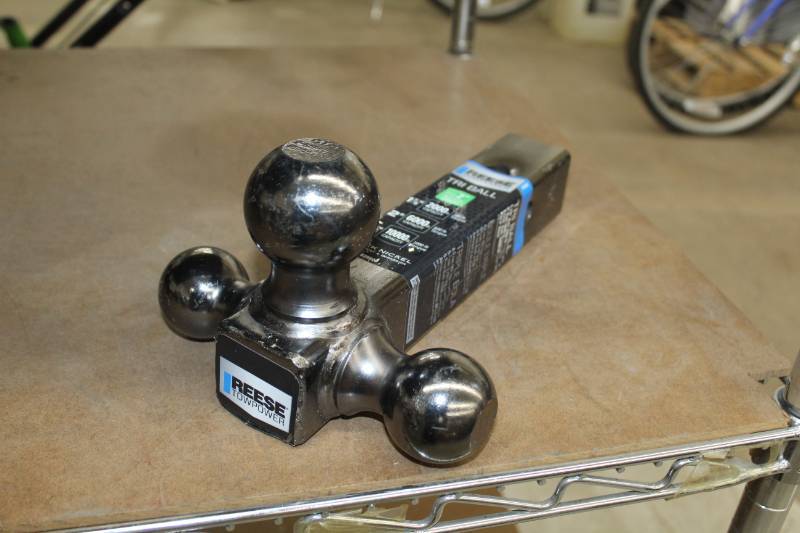 lot 101 image: Reese Towpower Tri Ball Black Nickel Hitch with 1-78in, 2in., 2-516in. Balls