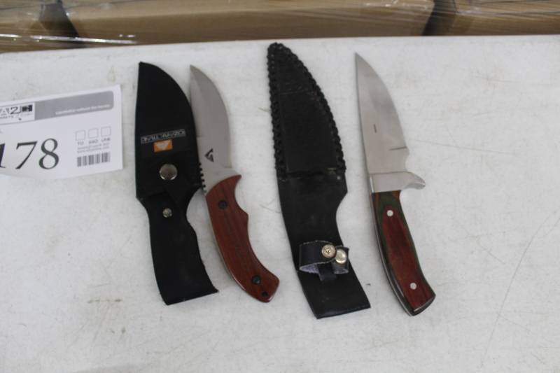 lot 178 image: Lot of (2) Hunting Knives