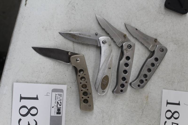 lot 183 image: Lot of (4) Folding Knives