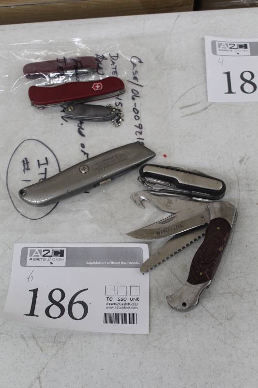 lot 186 image: Lot of (6) Folding Multi-Tools, Pocket Knives, Box Cutter