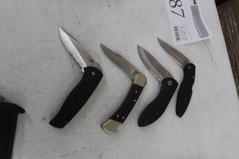 lot 187 image: Lot of (4) Folding Knives