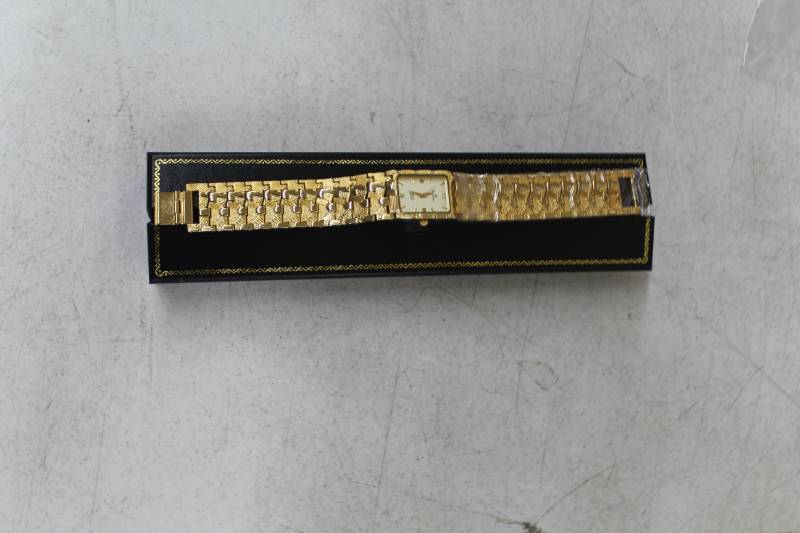 lot 149 image: Bulova 18KT Gold Mens Wrist Watch