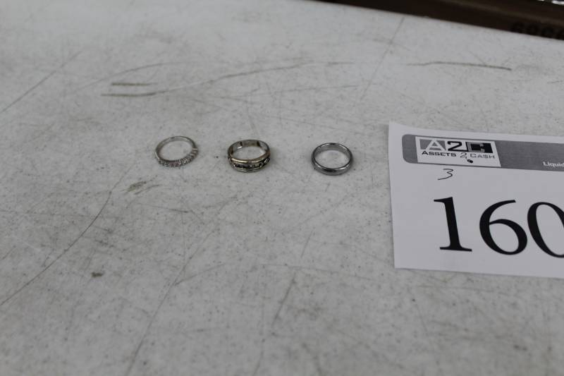 lot 160 image: Lot of (3) SilverDiamond Rings