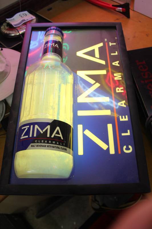 lot 17 image: Zima Clear Malt Liquor Lighted Wall Dcor