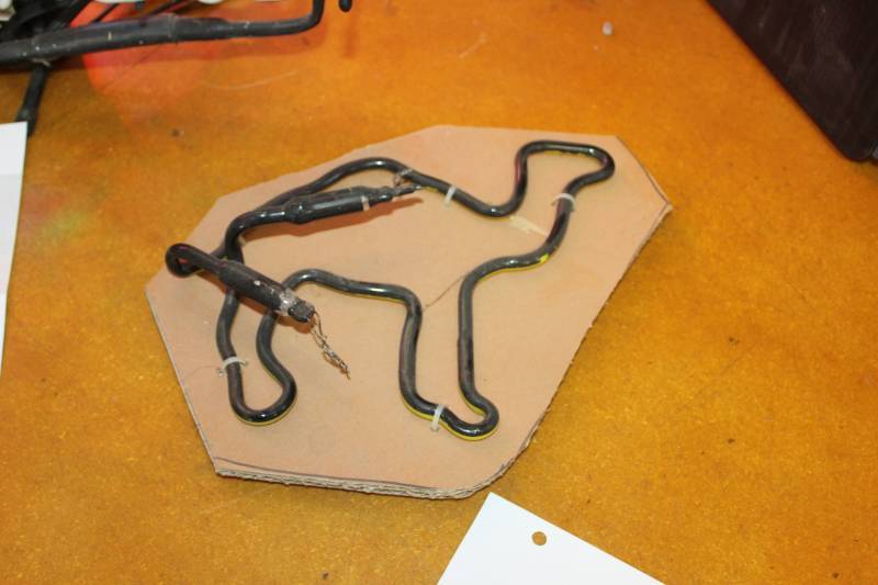 lot 19 image: Camel Replacement Neon Light