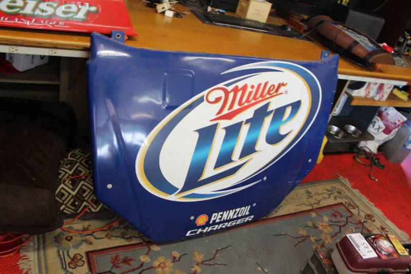 lot 32 image: Miller Lite Pennzoil Replica NASCAR Hood