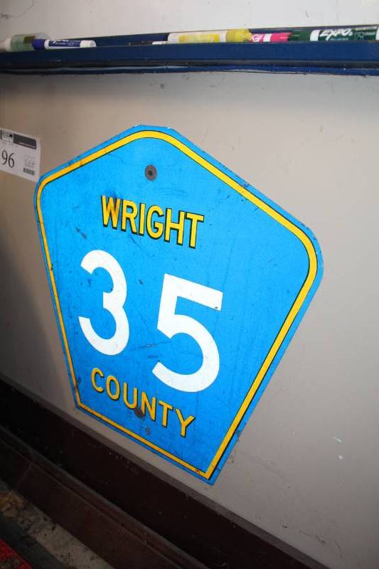 lot 47 image: Wright County 35 Street Sign