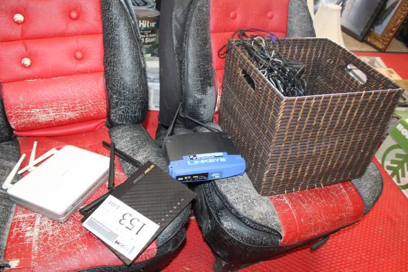 lot 153 image: Computer and Technology Equipment