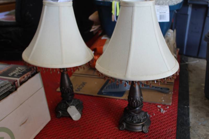 lot 154 image: Lot of (2) Table Lamps