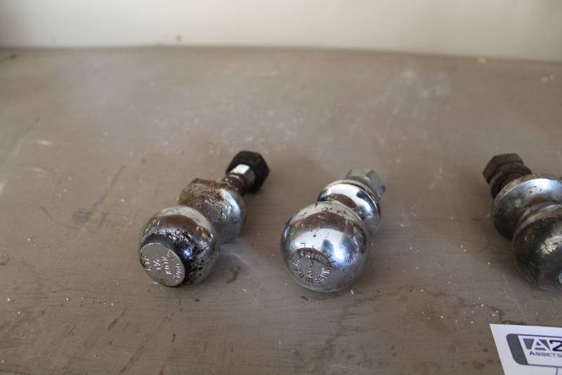 lot 205 image: Lot of (2) Hitch Balls