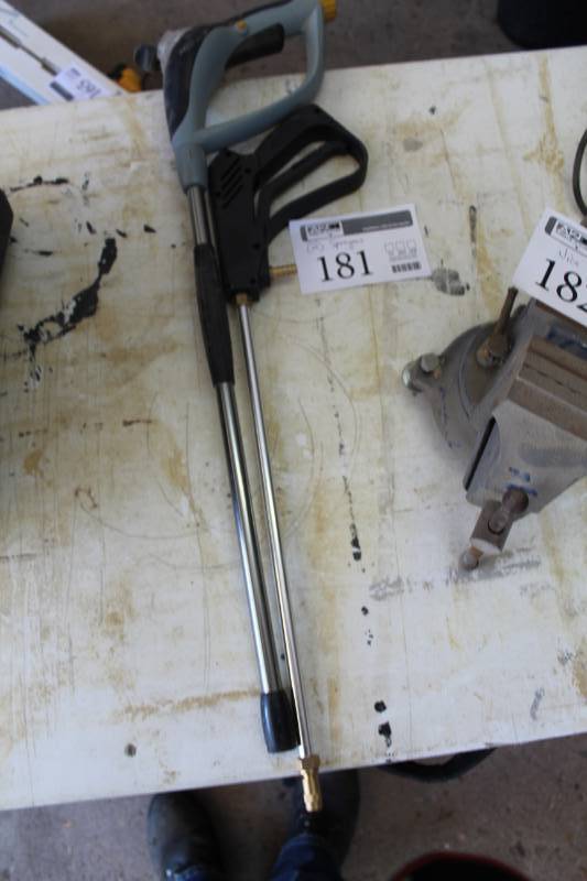 lot 181 image: Lot of (2) Pressure Washer Sprayer Wands