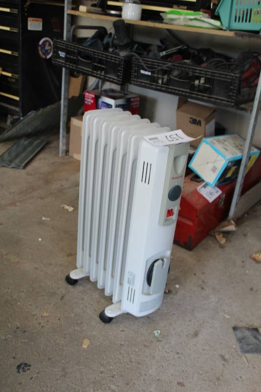 lot 157 image: Honeywell Air Space Heater