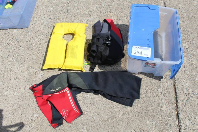 lot 264 image: Lot of (3) Stearns V-Flex Life Jackets, Ultra Flex Wet Suit