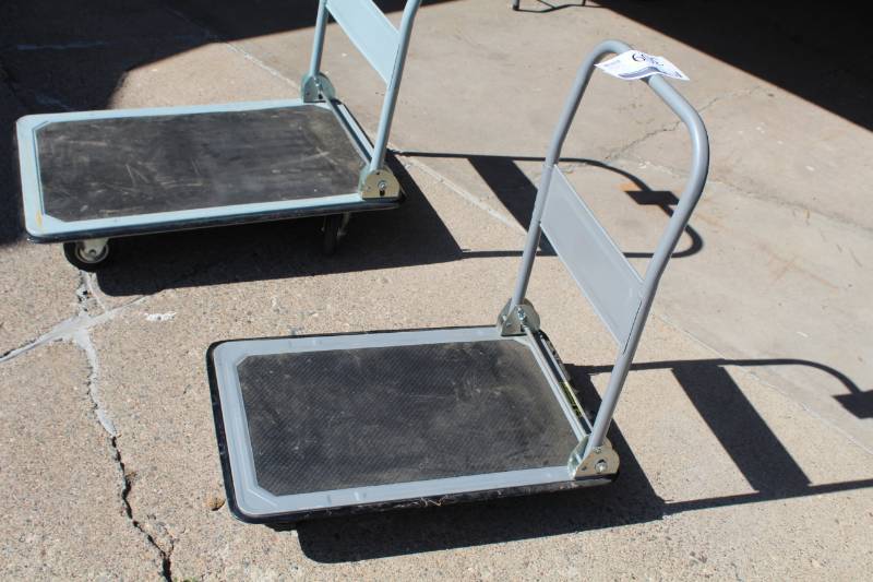 lot 309 image: Rolling Utility Flat Cart