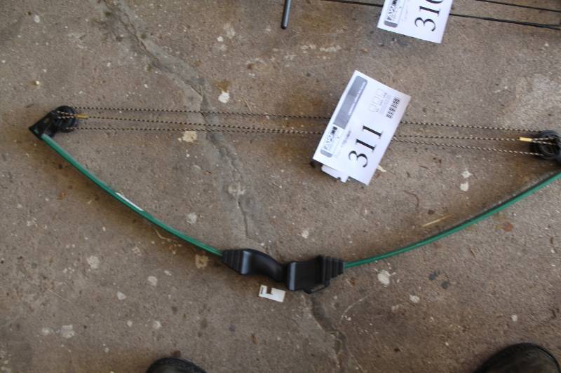 lot 311 image: Bear Archery Scout Archery Bow