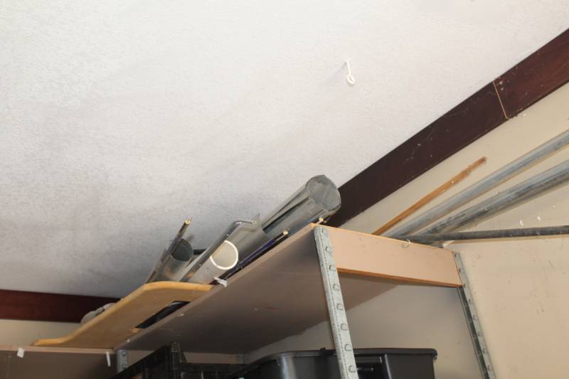 lot 313 image: Ducting and Poles
