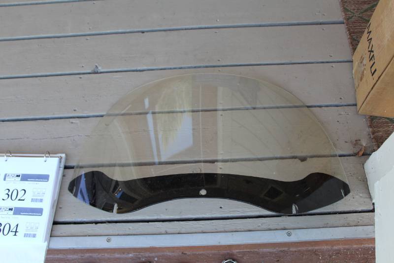 lot 302 image: 2007 Road Glide Windshield