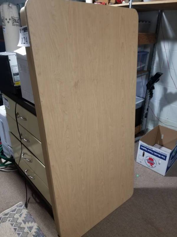 lot 124 image: Folding Table