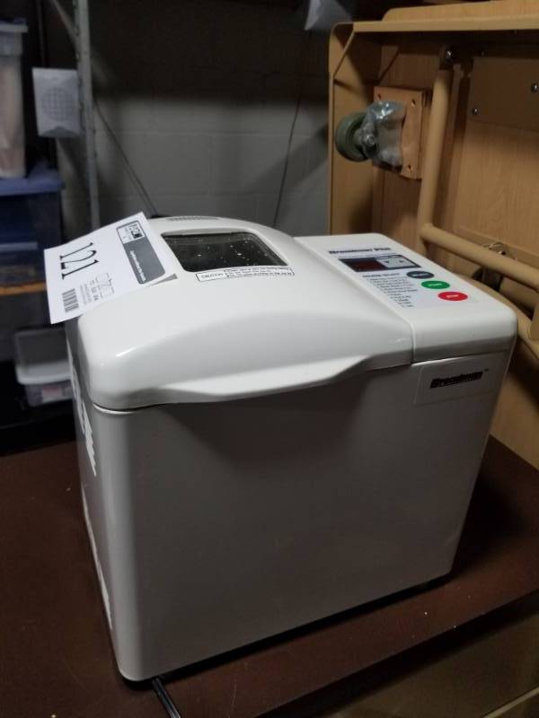 lot 121 image: Breadman Plus Automatic Bread Maker