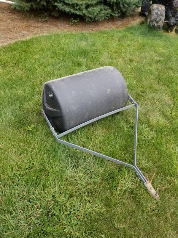 lot 65 image: Lawn Tractor Pull-Behind Water Barrel Land Leveler Attachment
