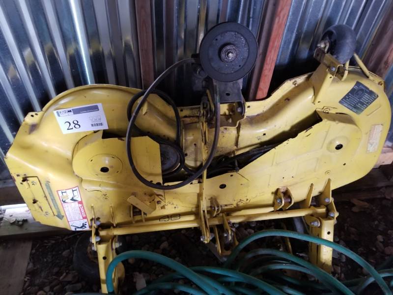lot 77 image: John Deere 48 inch mower deck