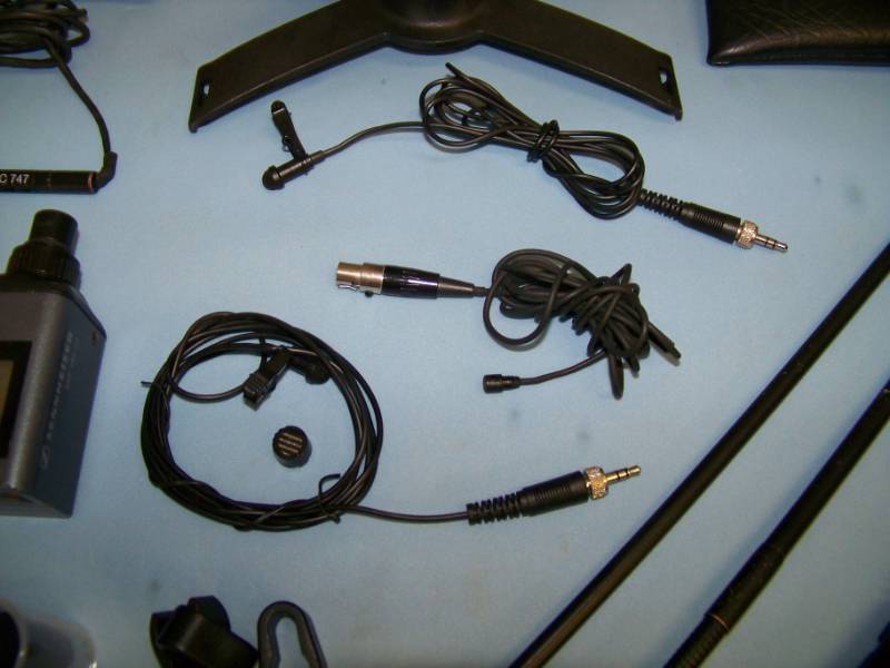 lot 47 image: Miscellaneous Microphones  Mics, Parts and Accessories