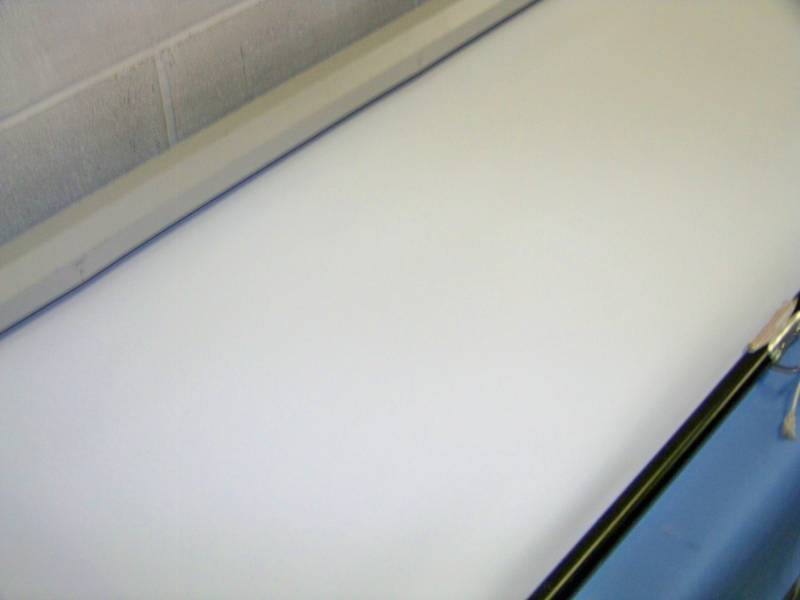 lot 40 image: Apollo, Ceiling or Wall Mountable, Manual Pull Movie  Projection Screen