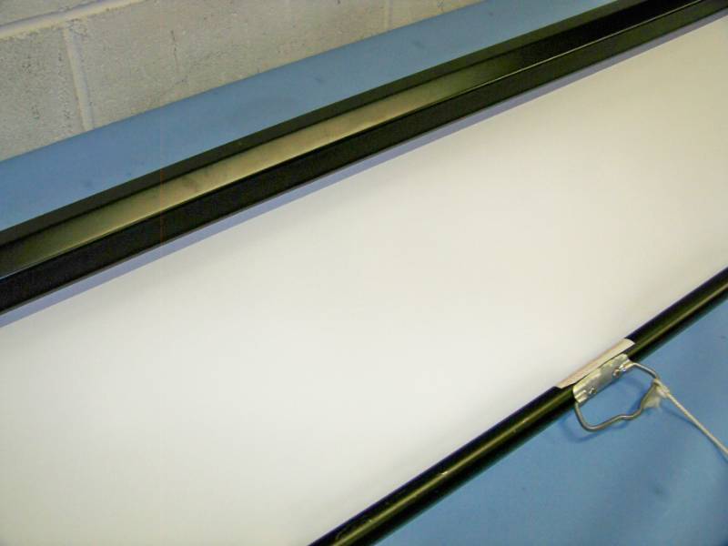 lot 35 image: Quartet, Ceiling or Wall Mountable, Manual Pull Movie  Projection Screen