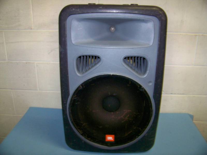 lot 16 image: JBL EON, Power15, Powered Stage  PA Speaker with Ultimate Support, Adjustable Tripod Stand