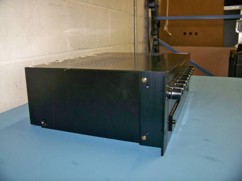 lot 100 image: TOA, 1000 Series, 8-Channel, Automatic Microphone (Mic) Mixer with (8) Rear Modules