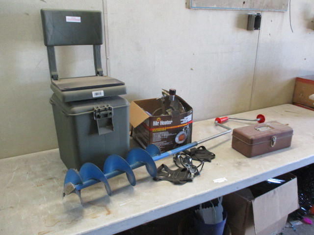 lot 66 image: Ice Fishing Gear