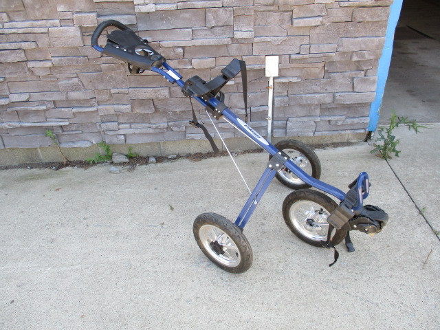 lot 76 image: Linksman Golf Club Pull Cart