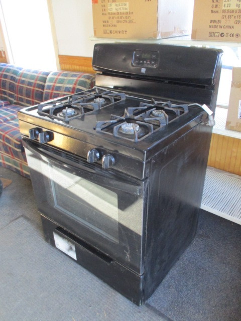 lot 86 image: Kenmore Gas Range