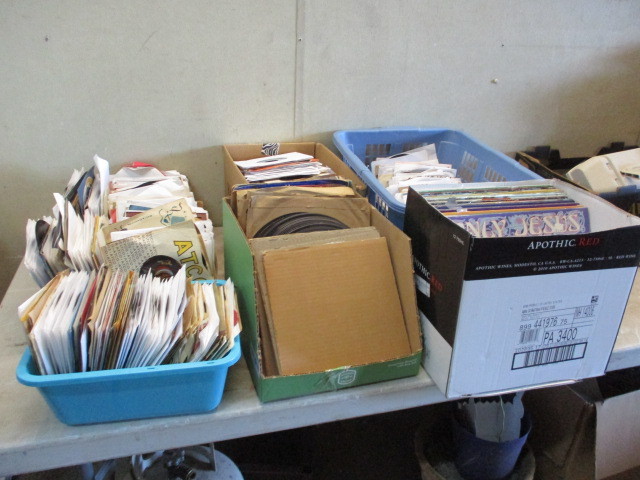 lot 89 image: Records (45s)