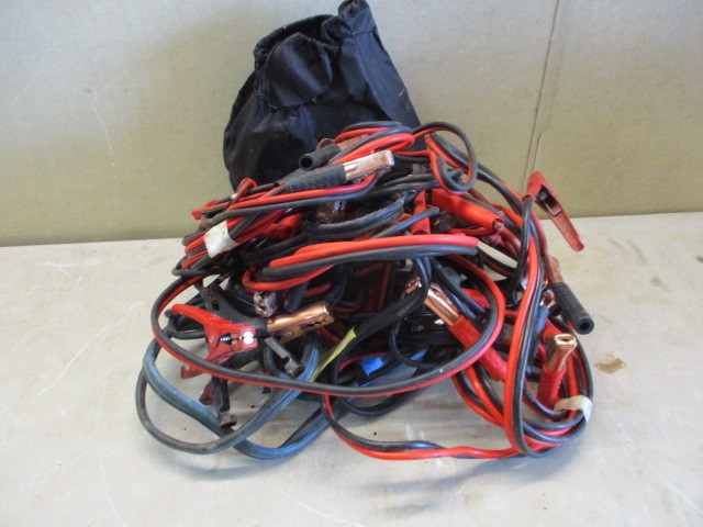 lot 100 image: Jumper cables