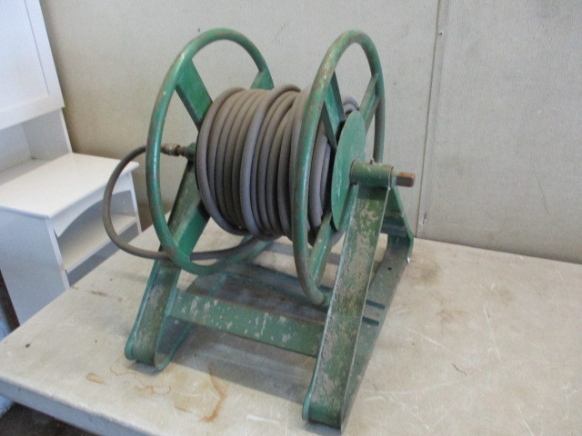 lot 106 image: Hose Reel and hose