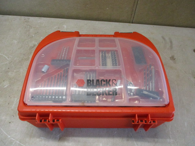 lot 107 image: Black & Decker Tool Kit